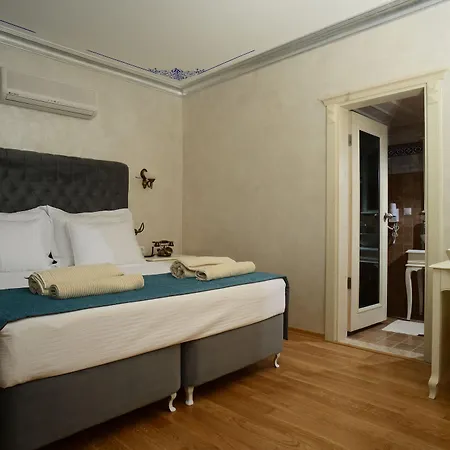 Petunya Boutique 3* Icmeler