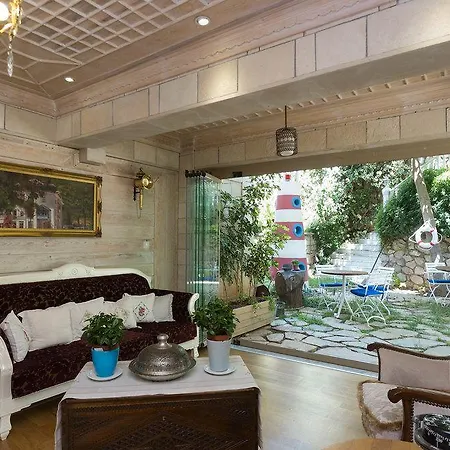 Ξενοδοχείο Petunya Boutique 3*