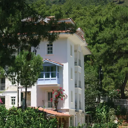 Hotel Petunya Boutique İçmeler