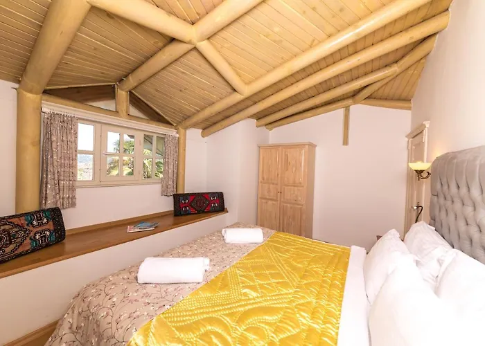 Hotel Petunya Boutique İçmeler