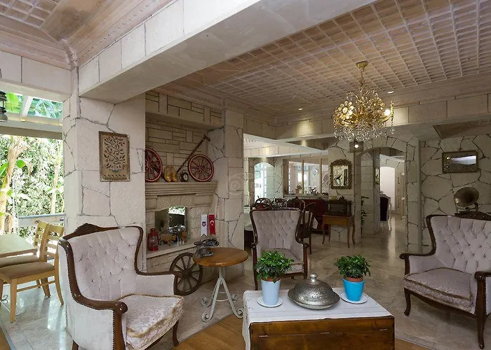 Petunya Boutique Hotel 3*