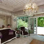 Petunya Boutique İçmeler