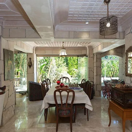 Petunya Boutique 3* Icmeler