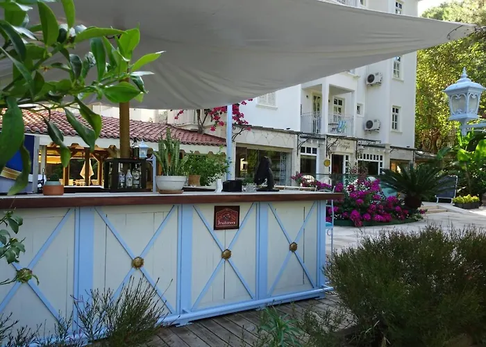 Hotel Petunya Boutique İçmeler